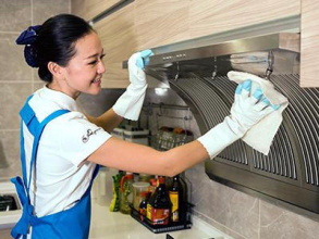 日常保潔、小家電清洗提供油煙機(jī)清洗、油煙機(jī)/灶臺(tái)清洗等服務(wù)